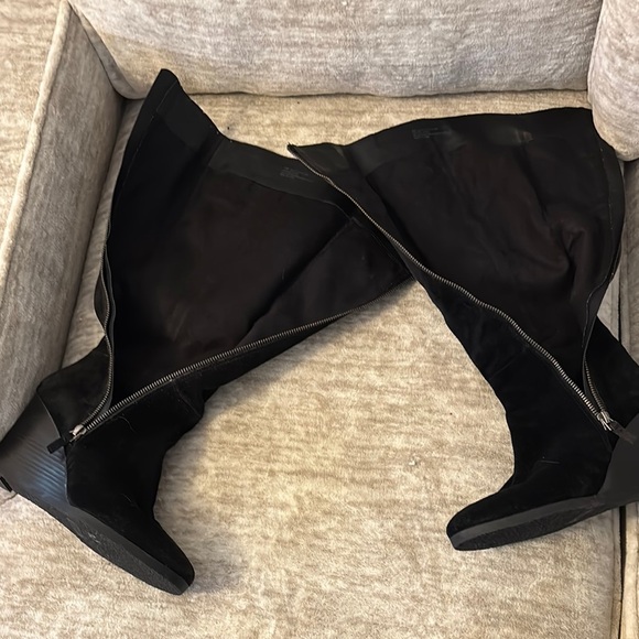 Franco Sarto Black Over the Knee Boots Sleek Suede Design - Picture 4 of 6